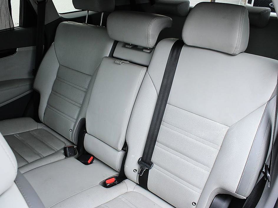 Used 2019 Kia Sorento SX image 13