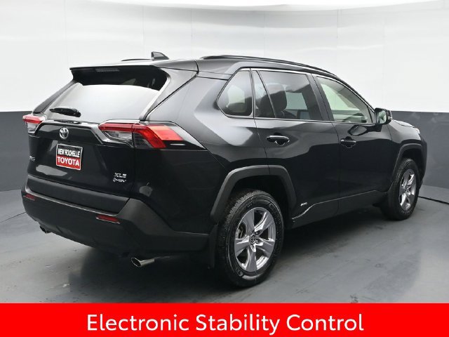 Certified 2025 Toyota RAV4 XLE AWD/4WD image 7