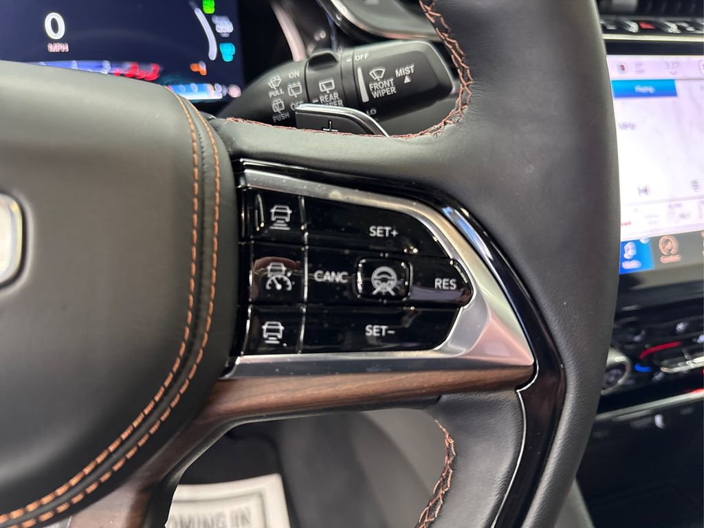 Used 2023 Jeep Grand Cherokee Summit image 31