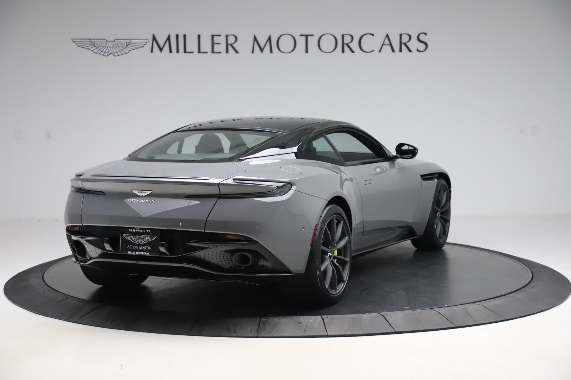 Used 2020 Aston Martin DB11 AMR RWD image 8