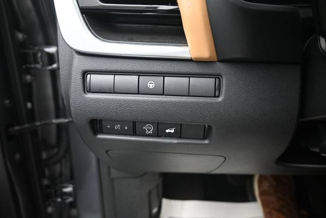 Used 2023 Nissan Rogue Platinum AWD/4WD image 29