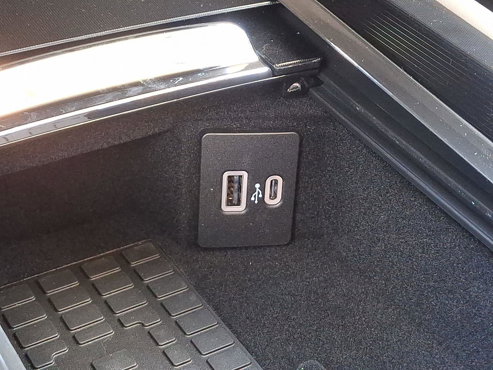 New 2026 Lincoln Corsair Premiere image 16