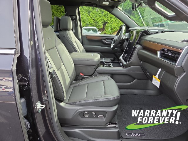 New 2026 GMC Yukon Denali w/ Denali Reserve Package AWD/4WD image 16