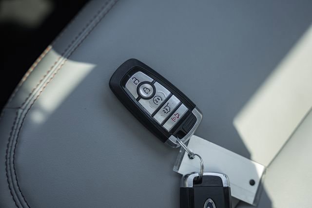 Used 2025 Ford Expedition Active image 59