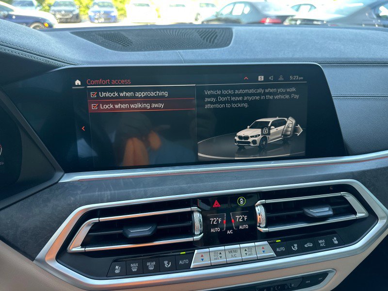 Used 2021 BMW X5 M50i image 44