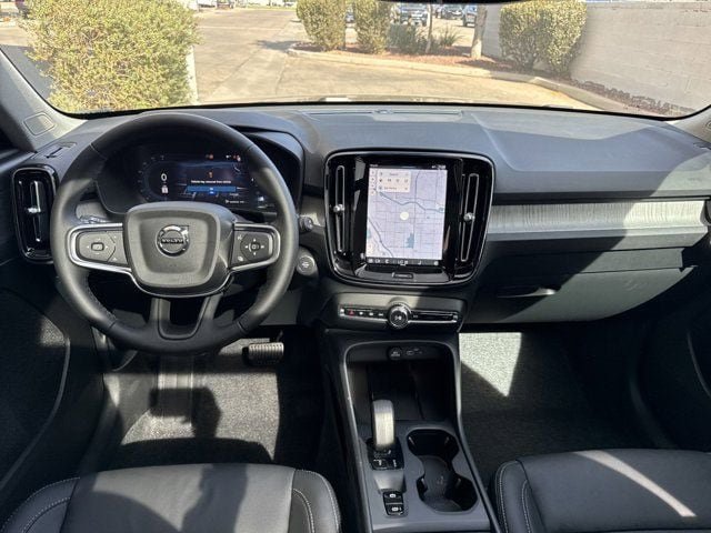 Certified 2025 Volvo XC40 B5 Core w/ Protection Package Premier AWD/4WD image 23