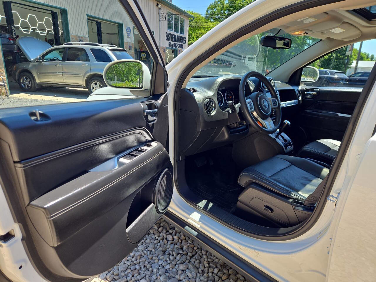 Used 2016 Jeep Compass High Altitude AWD/4WD image 13