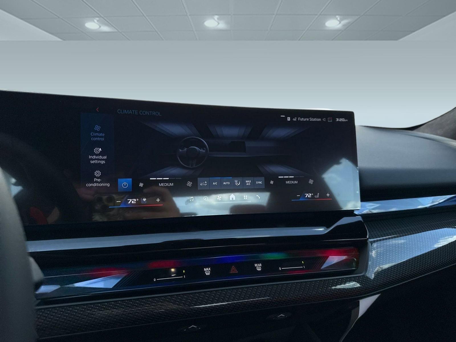 New 2026 BMW M5 w/ Carbon Package image 27