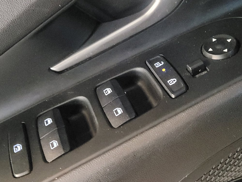 Used 2024 Hyundai Elantra SEL image 27