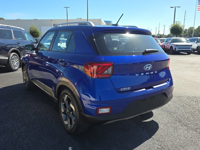 Certified 2024 Hyundai Venue SEL FWD image 3