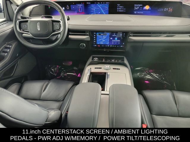 Used 2025 Lincoln Navigator Reserve image 35