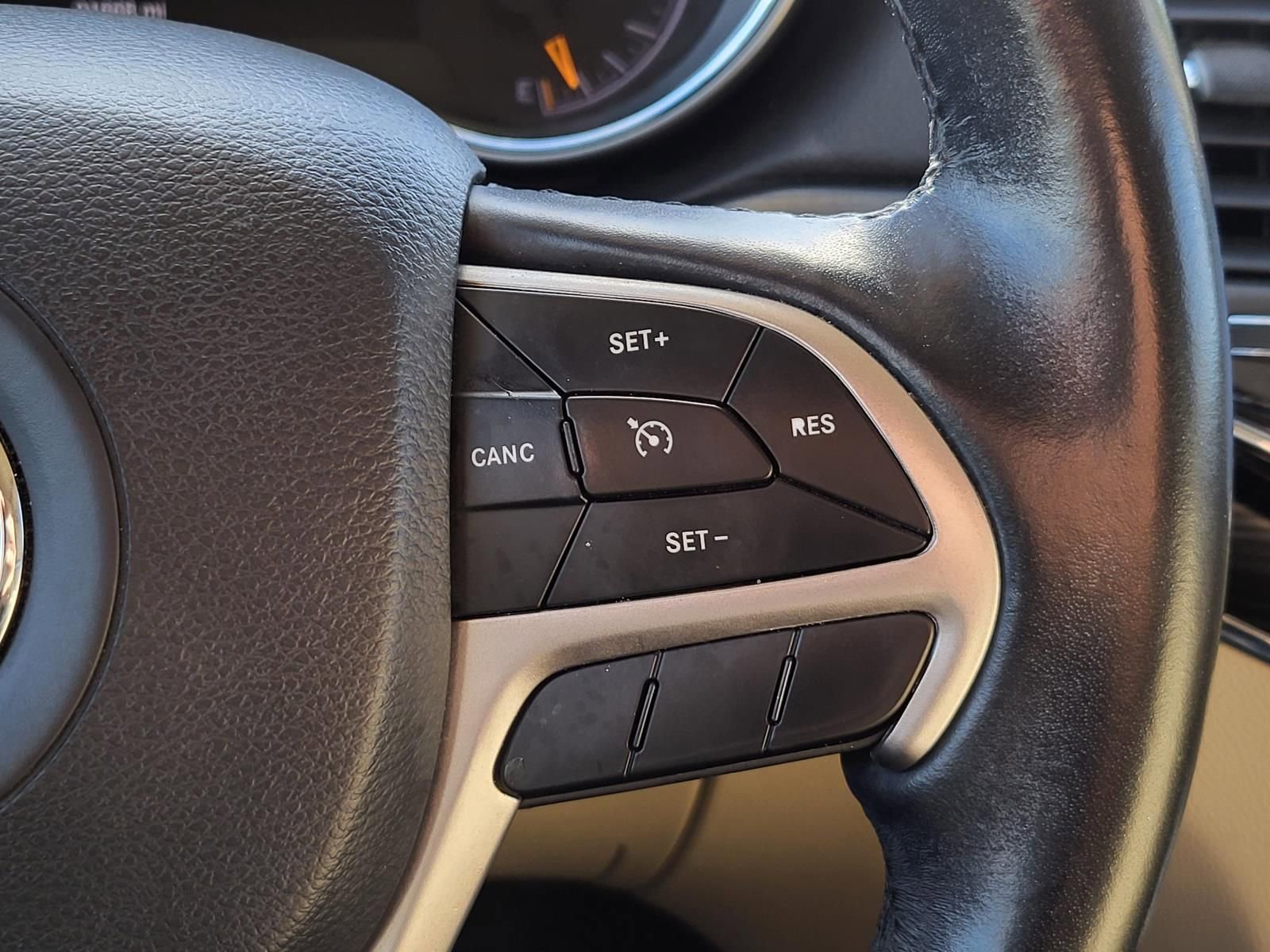 Used 2020 Jeep Grand Cherokee Limited image 36