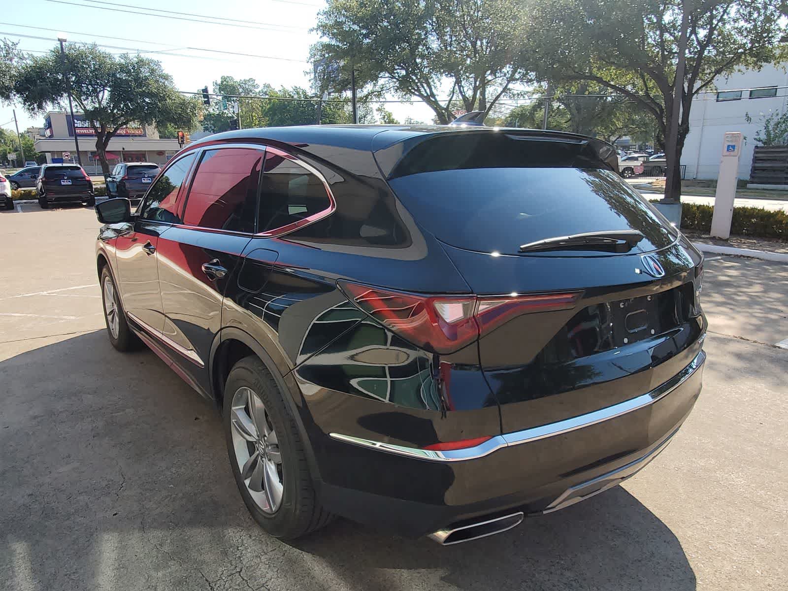 Used 2025 Acura MDX SH-AWD image 4