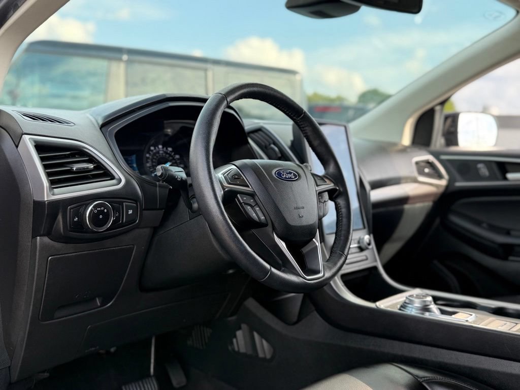 Certified 2023 Ford Edge SEL AWD/4WD image 9