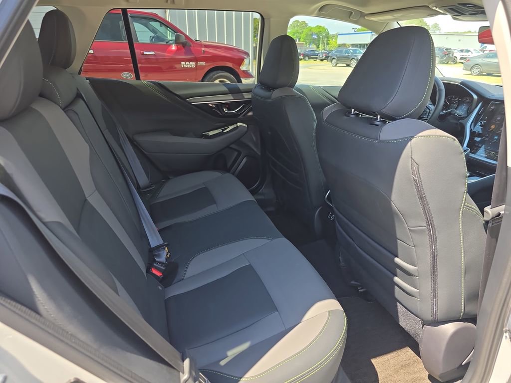 Certified 2025 Subaru Outback Onyx Edition AWD/4WD image 32