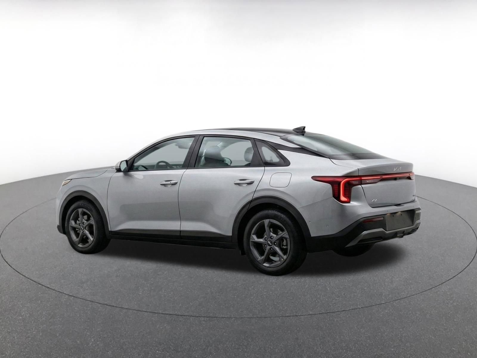 Used 2025 Kia K4 FWD image 7