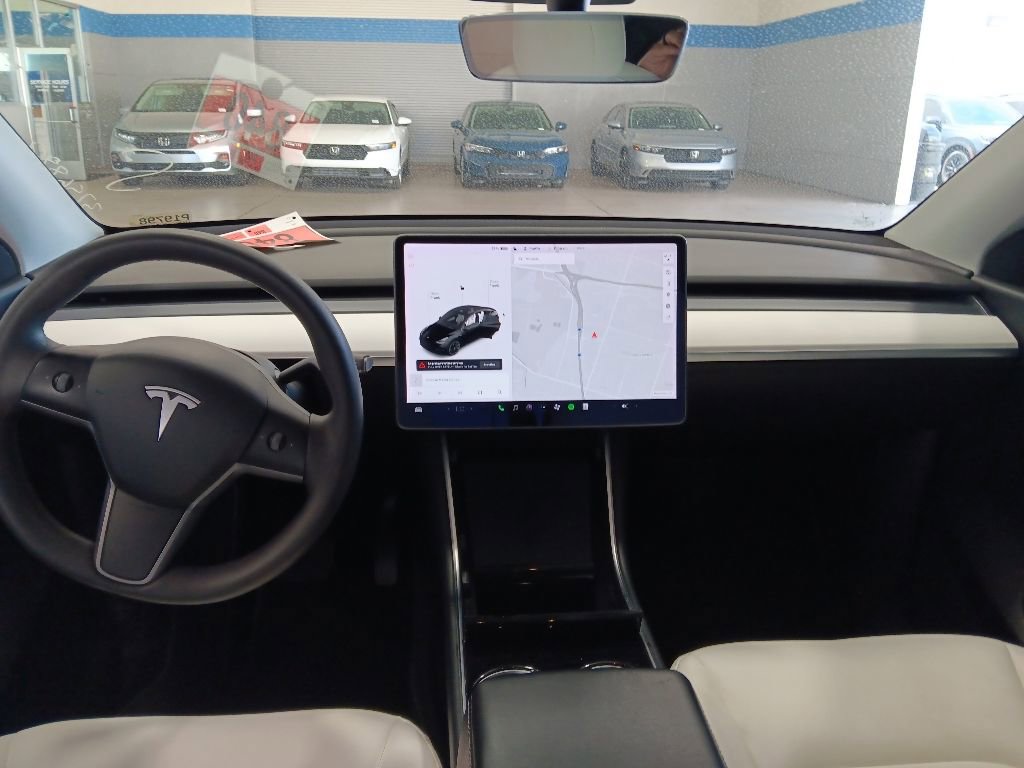 Used 2021 Tesla Model Y Long Range AWD/4WD image 11