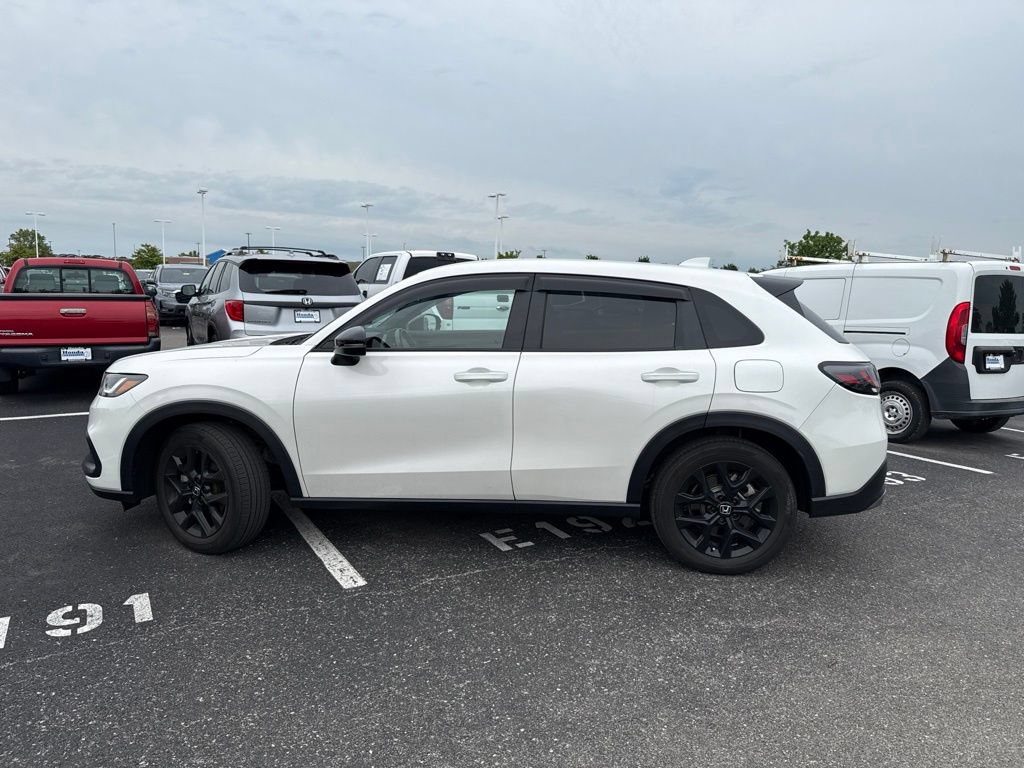 Used 2024 Honda HR-V Sport image 8