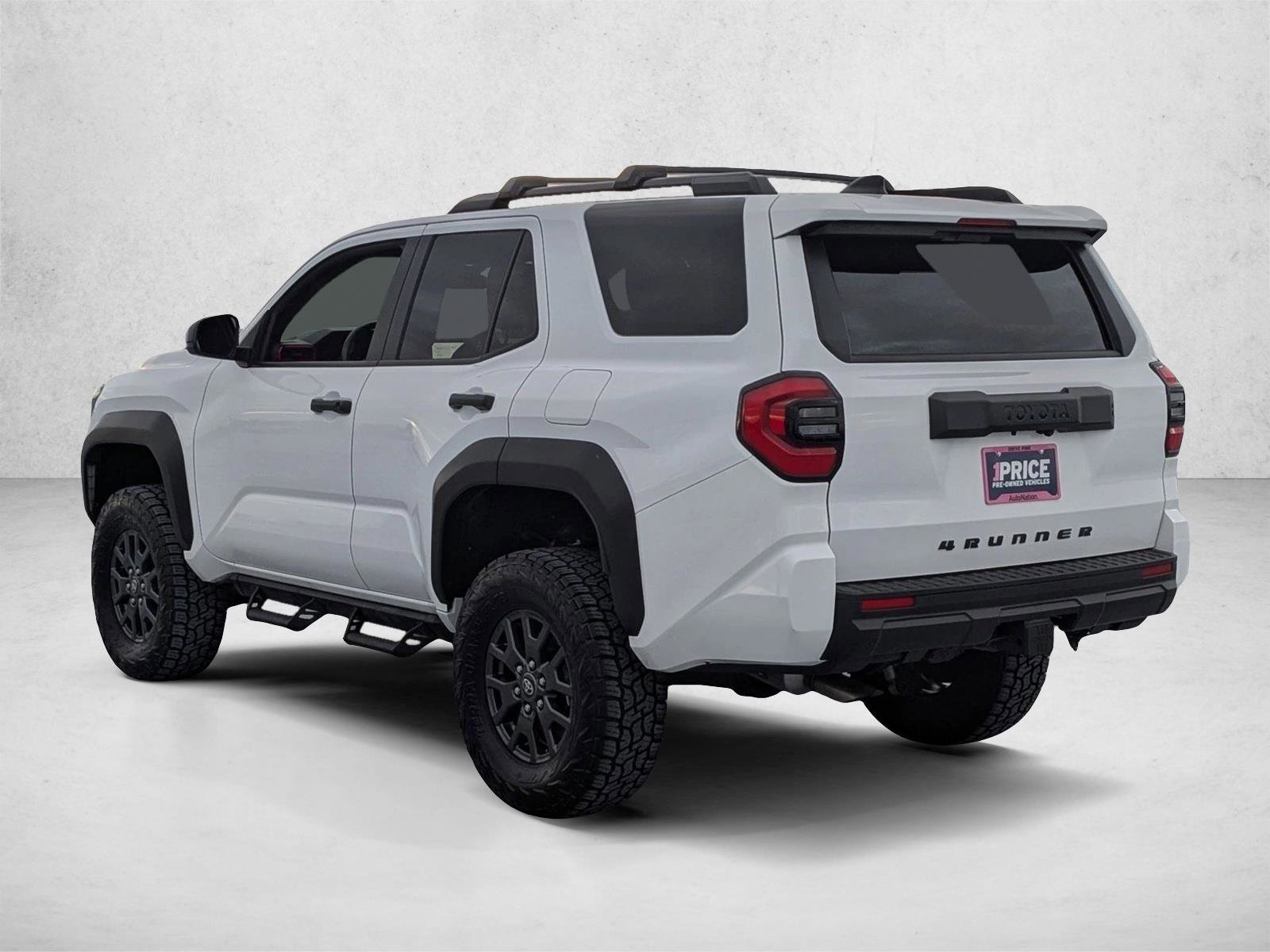 Used 2025 Toyota 4Runner SR5 AWD/4WD image 8