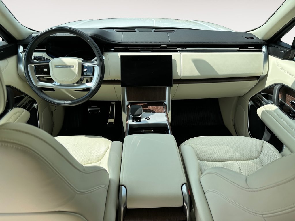 Used 2024 Land Rover Range Rover SE AWD/4WD image 11