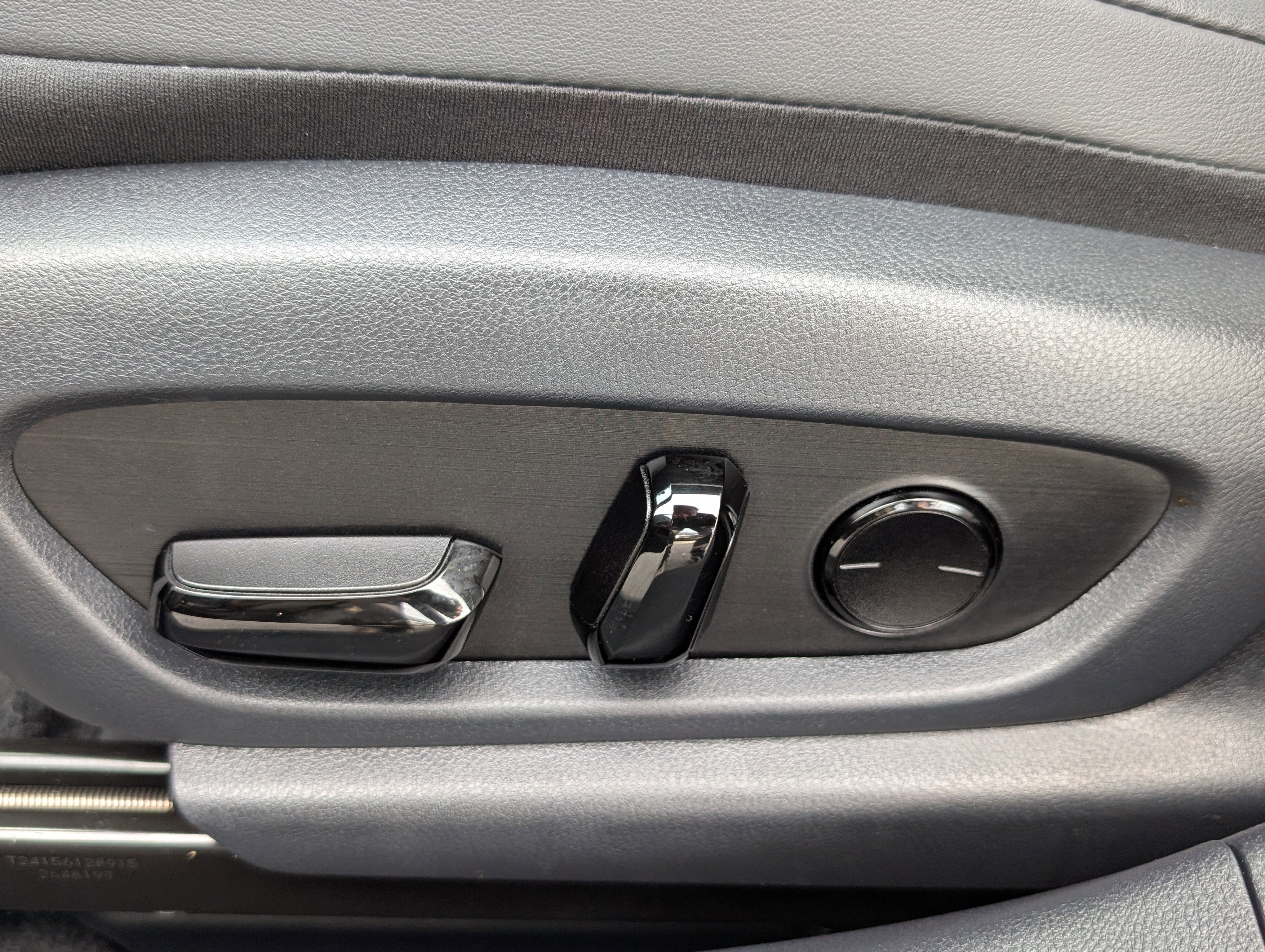 Certified 2025 Lexus ES 350 w/ Premium Package image 21