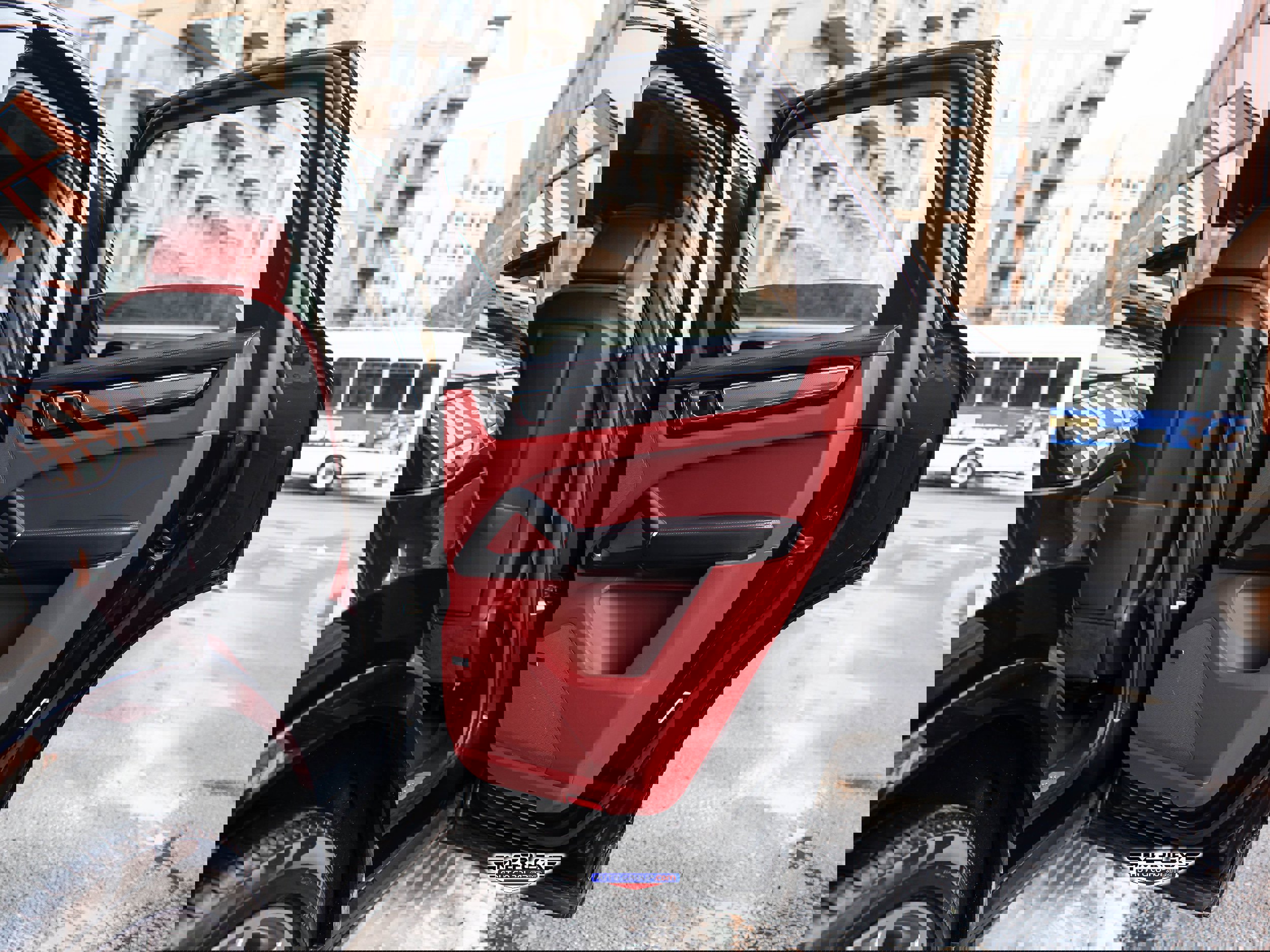 Used 2022 Porsche Cayenne Platinum Edition image 49