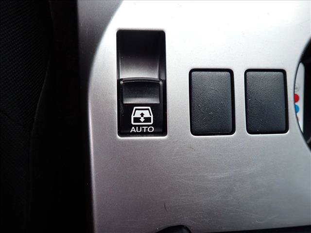 Used 2022 Toyota 4Runner SR5 AWD/4WD image 17