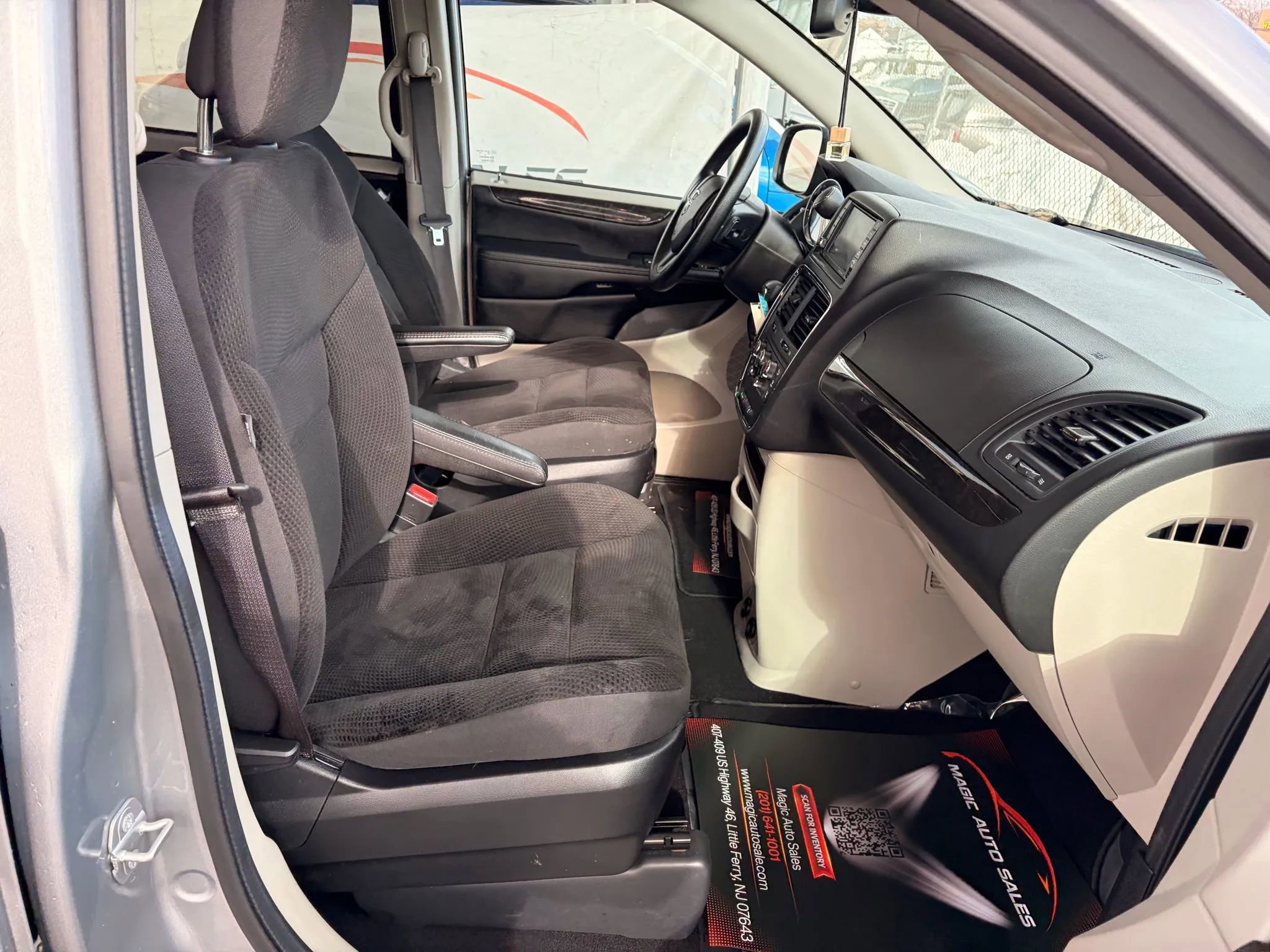 Used 2019 Dodge Grand Caravan SE image 21