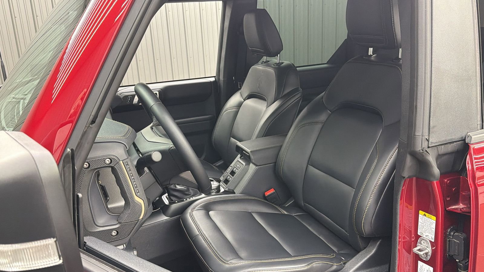 Used 2025 Ford Bronco Badlands w/ Sasquatch Package image 32