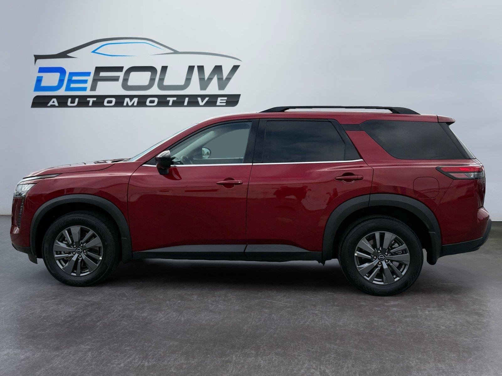 Used 2026 Nissan Pathfinder SV AWD/4WD image 6