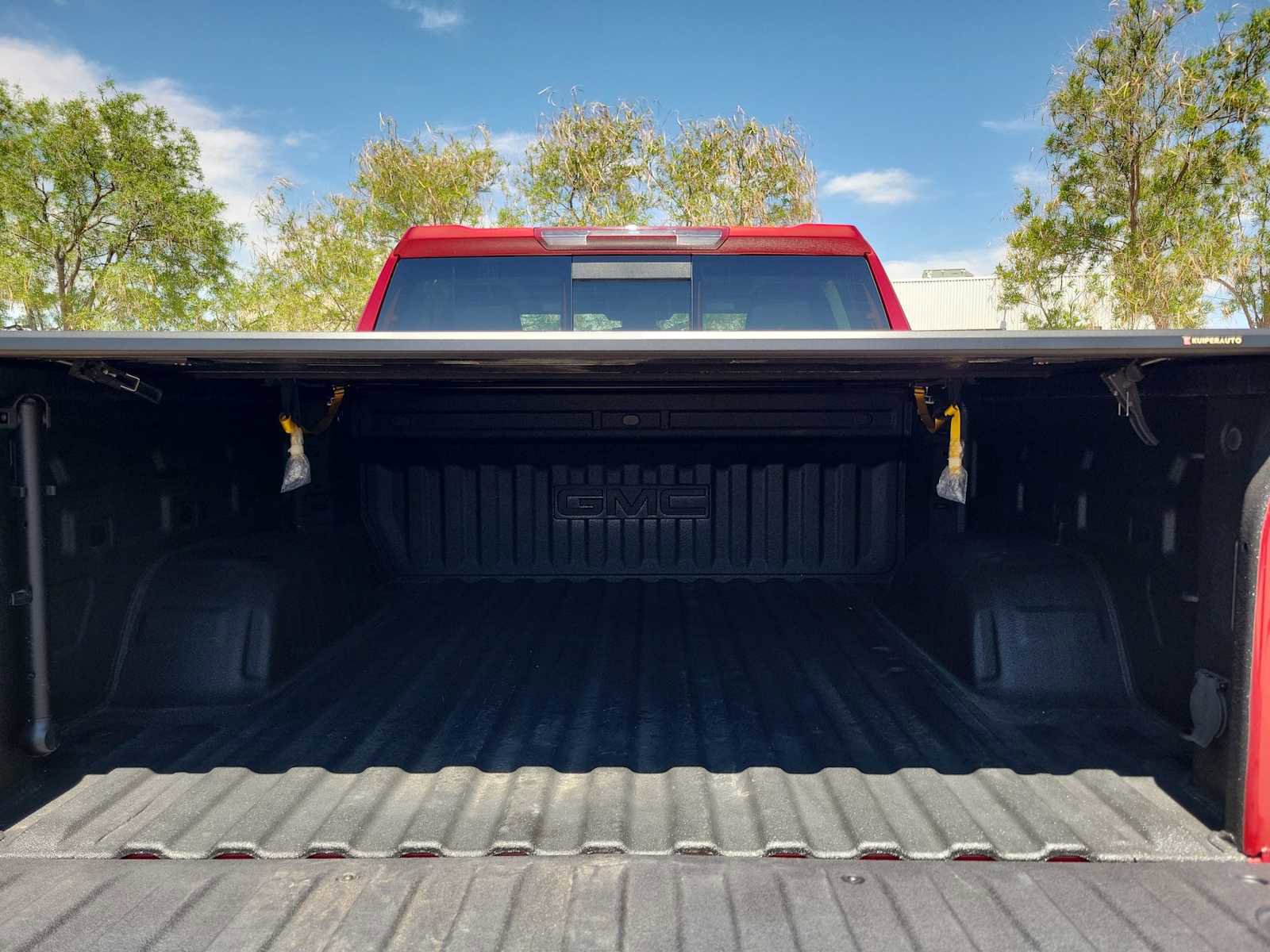 Used 2024 GMC Sierra 1500 SLT image 23