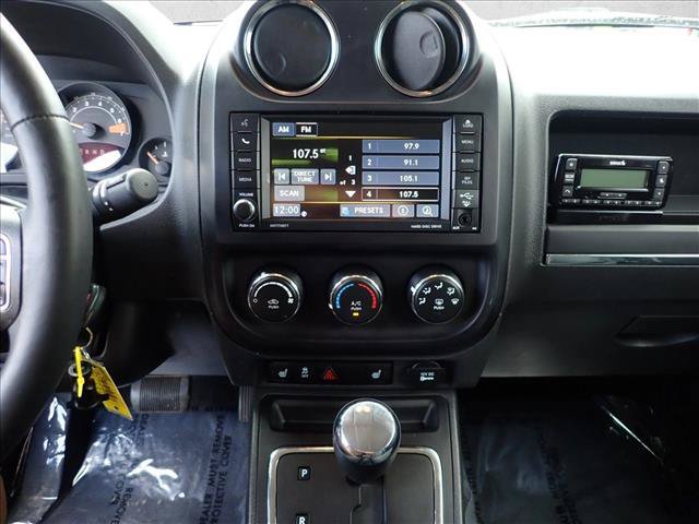 Used 2014 Jeep Patriot Latitude AWD/4WD image 15