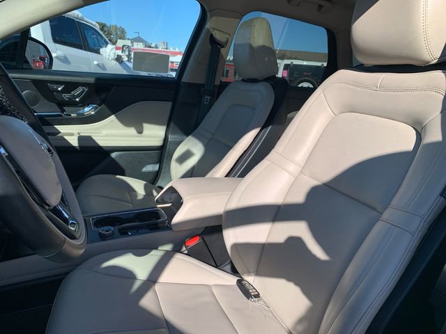 Used 2025 Lincoln Corsair AWD w/ Equipment Group 101A image 39