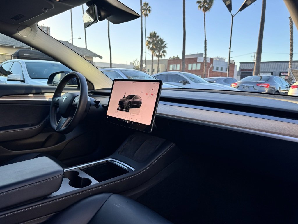 Used 2023 Tesla Model 3 Standard Range image 18