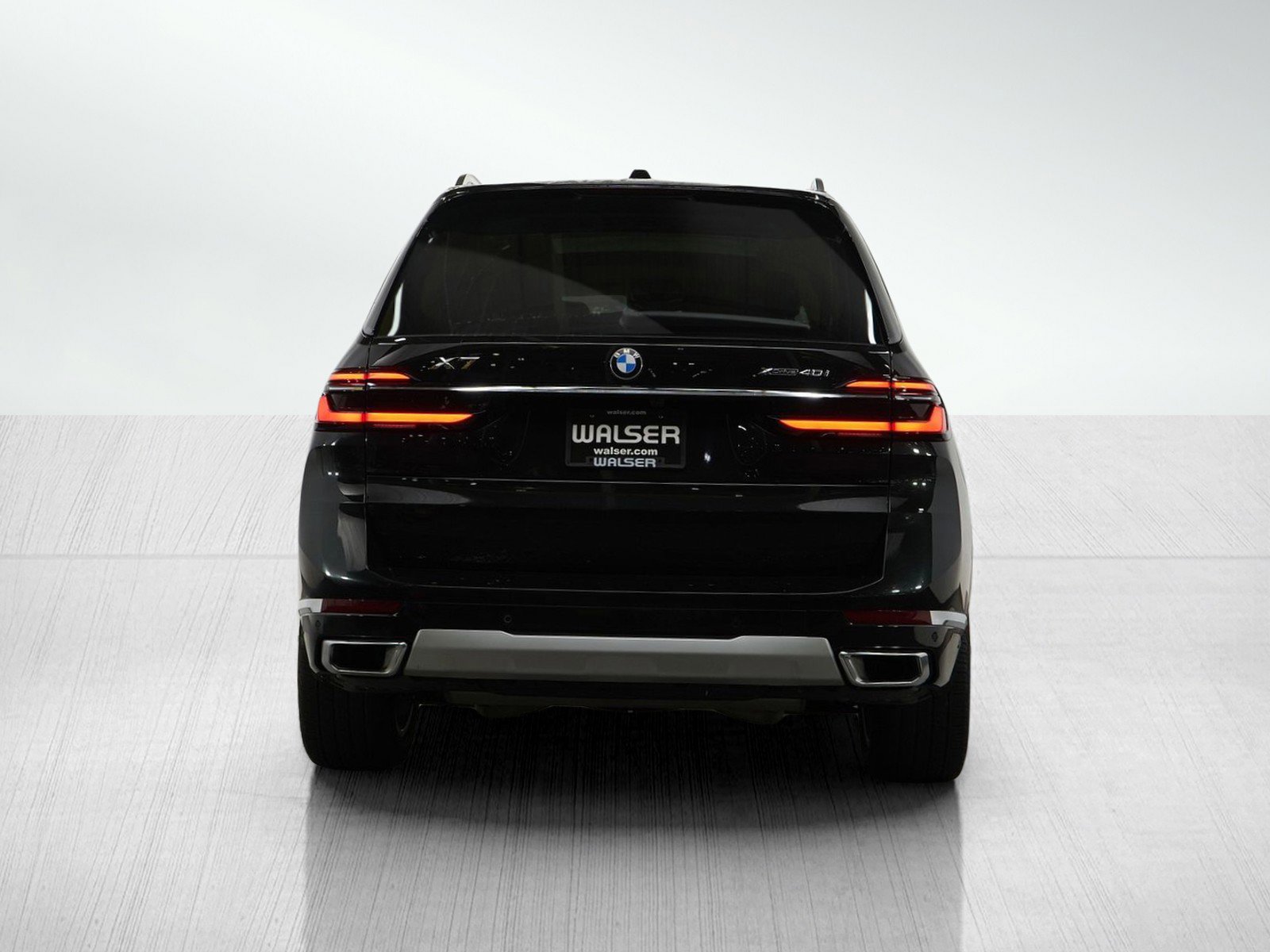 Used 2023 BMW X7 xDrive40i w/ Climate Comfort Package image 5