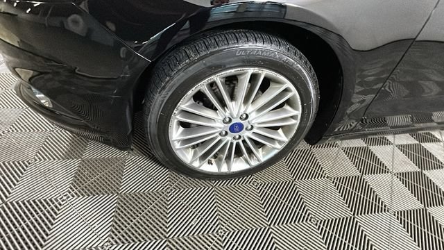 Used 2016 Ford Fusion SE w/ Equipment Group 202A AWD/4WD image 9