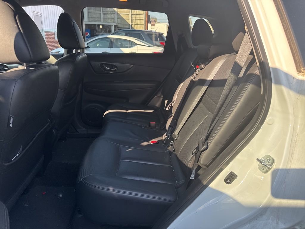 Used 2015 Nissan Rogue SL w/ SL Premium Package image 8