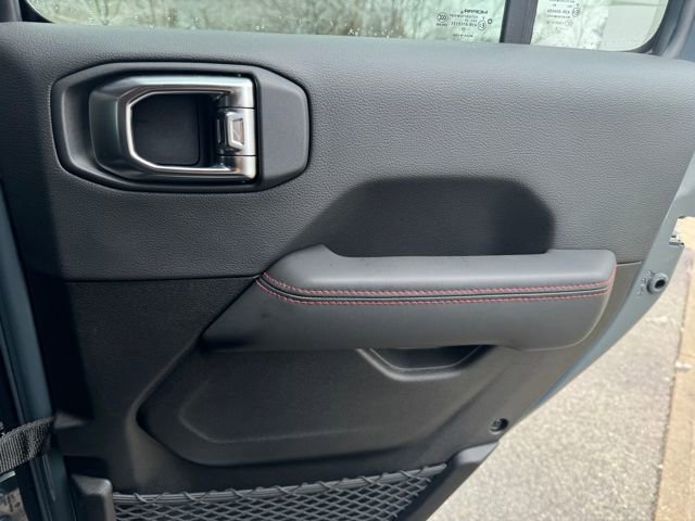 Used 2025 Jeep Wrangler Unlimited Rubicon w/ Steel Bumper Group image 27