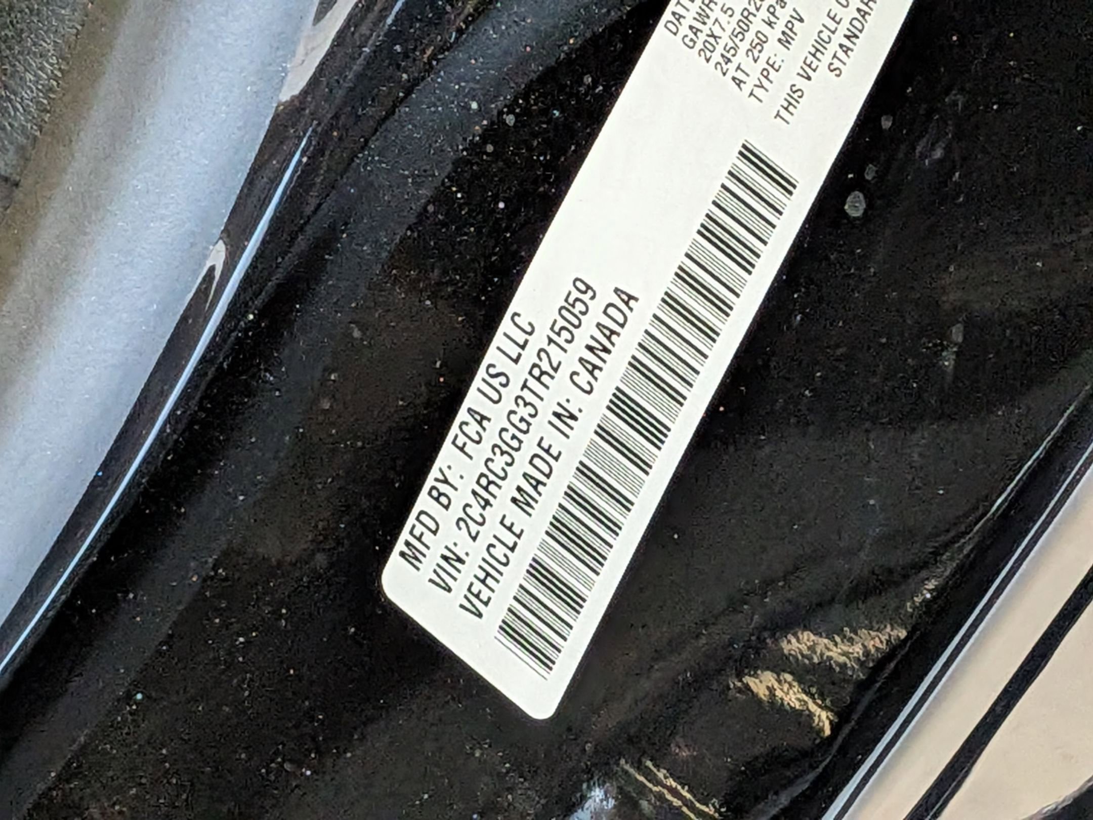 New 2026 Chrysler Pacifica Limited w/ Uconnect Theater Family Group image 36