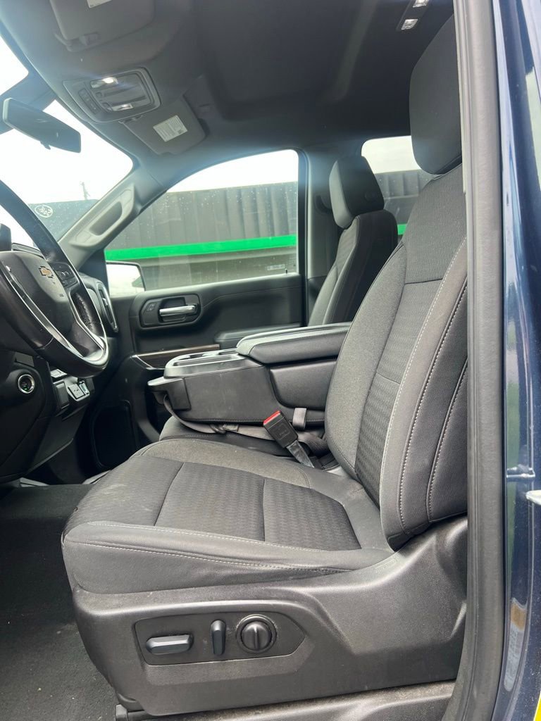 Used 2022 Chevrolet Silverado 1500 LT image 12