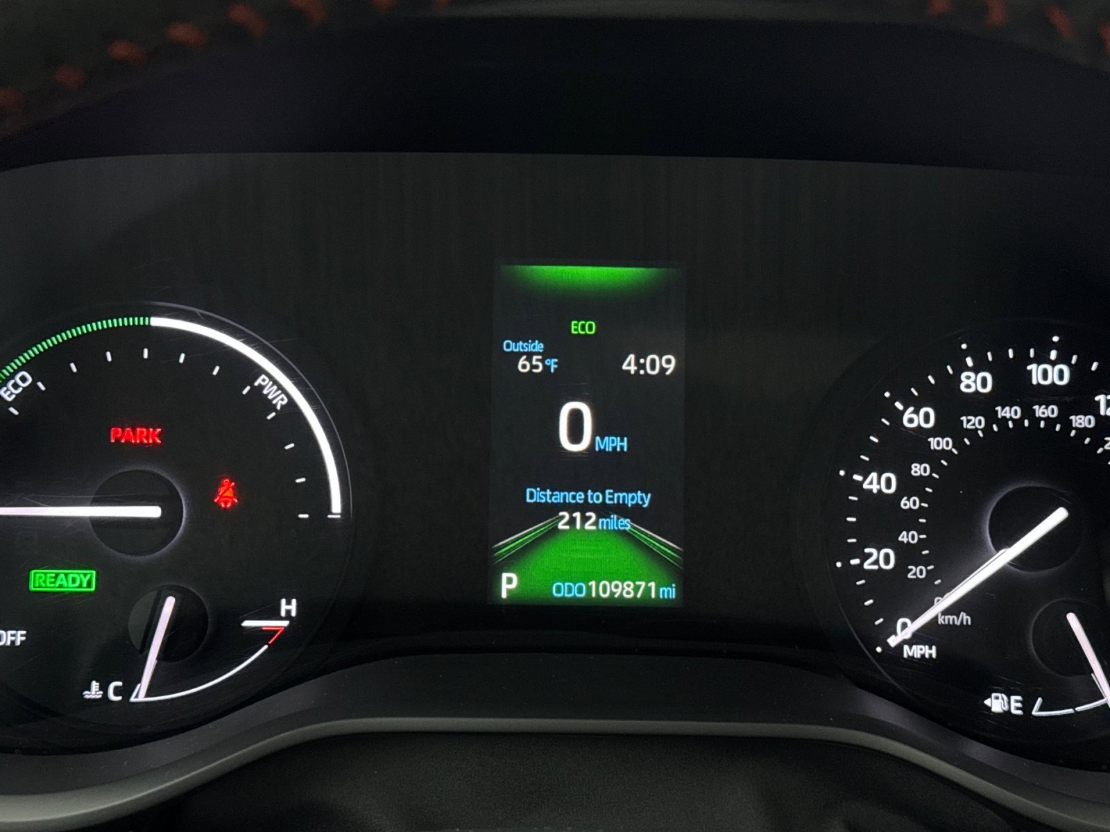 Used 2023 Toyota Sienna XSE image 25