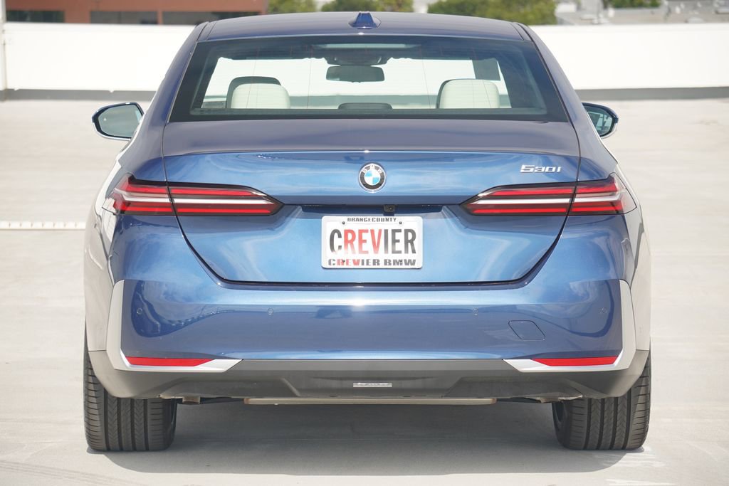 Used 2025 BMW 530i w/ Premium Package image 6
