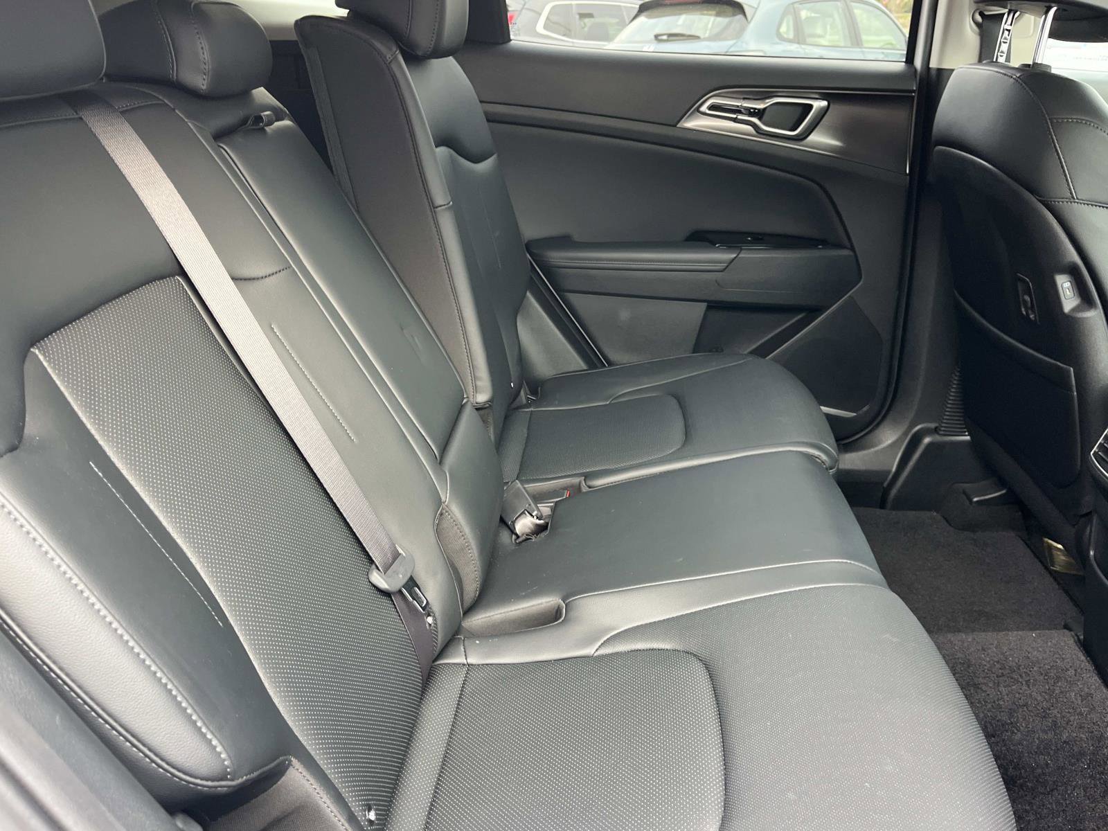 Used 2023 Kia Sportage EX image 23