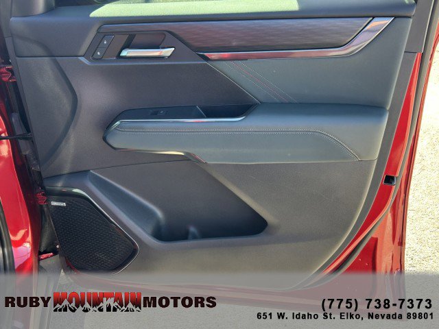Used 2024 GMC Acadia AT4 w/ Luxury Package AWD/4WD image 27