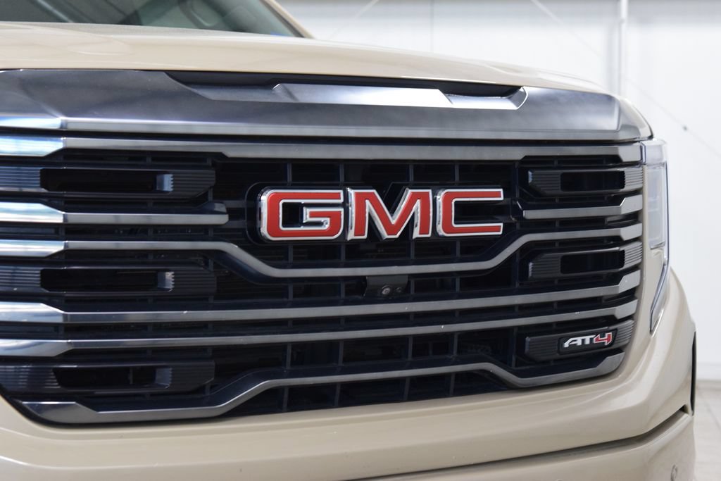 Used 2023 GMC Sierra 1500 AT4 w/ AT4 Premium Package AWD/4WD image 10
