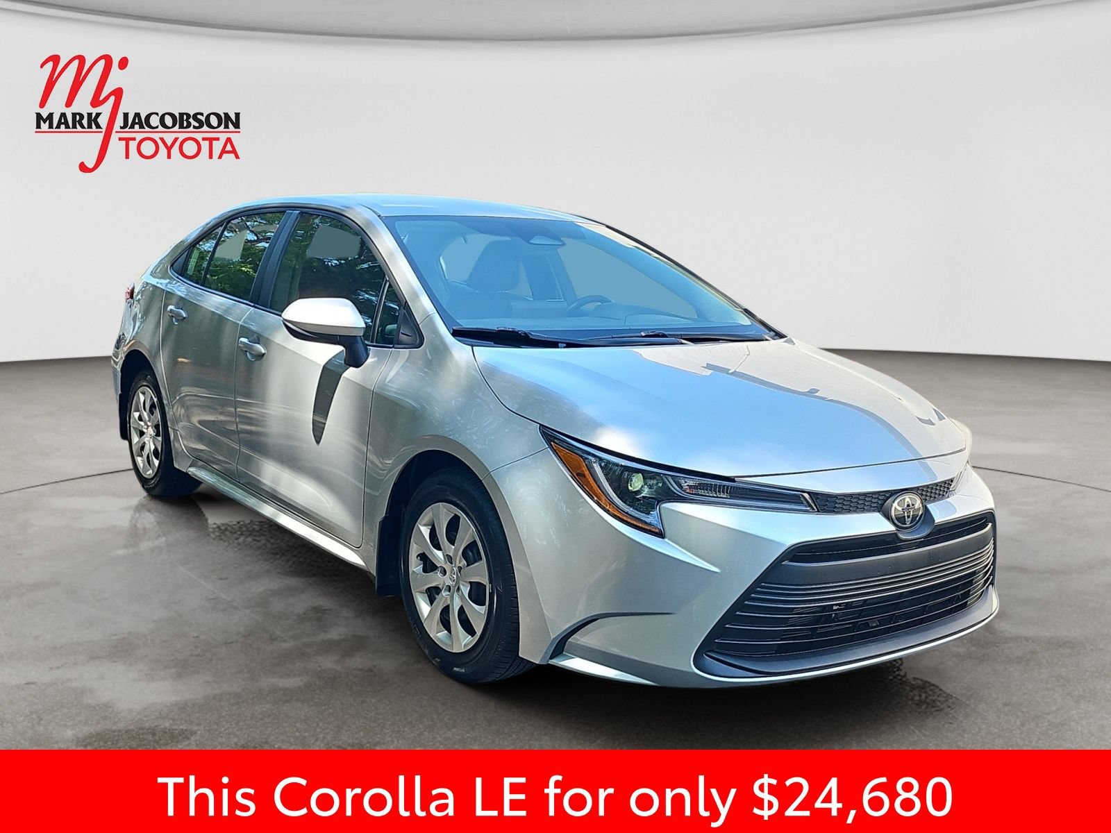 Used 2026 Toyota Corolla LE FWD image 5