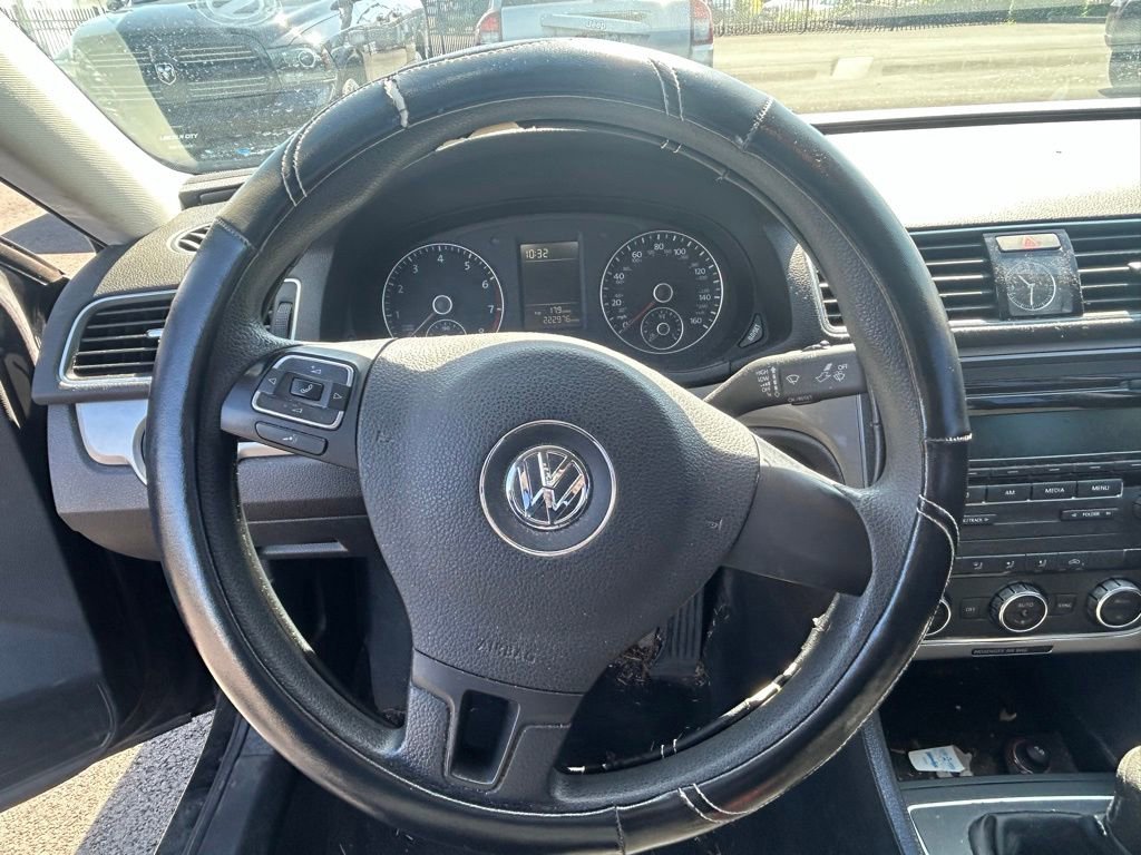 Used 2012 Volkswagen Passat 2.5 S FWD image 11