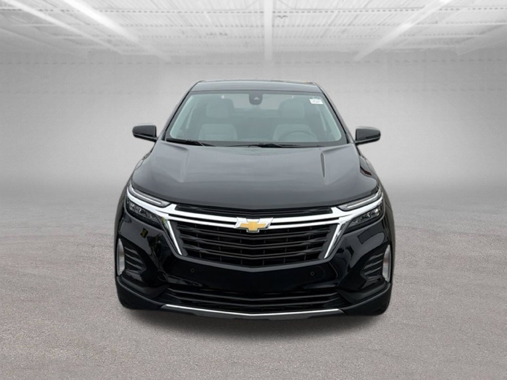 Used 2023 Chevrolet Equinox LT w/ Driver Convenience Package FWD image 2