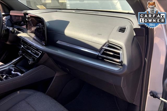 Used 2024 Chevrolet Traverse LT image 16