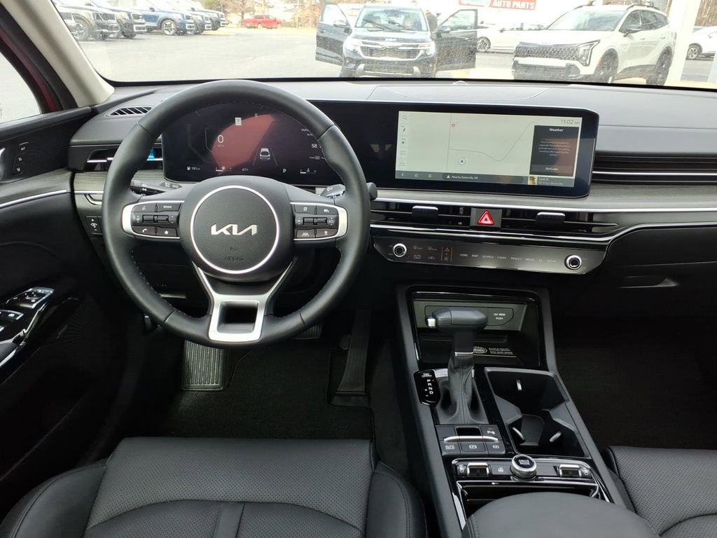 Used 2025 Kia K5 EX image 9